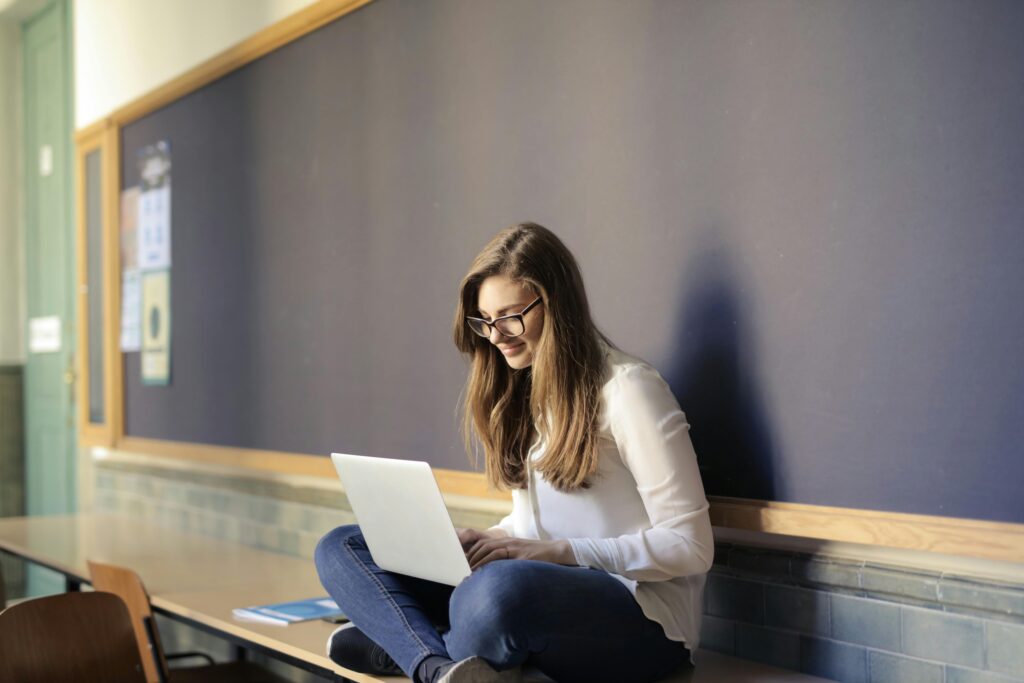 Cursos de inglés con profesor nativo Cursos de inglés online Cursos de inglés con profesor nativo pexels olly 3776178