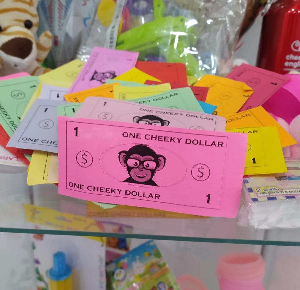 Cursos de inglés con profesor nativo Escuela de Conciliación cheeky dollars