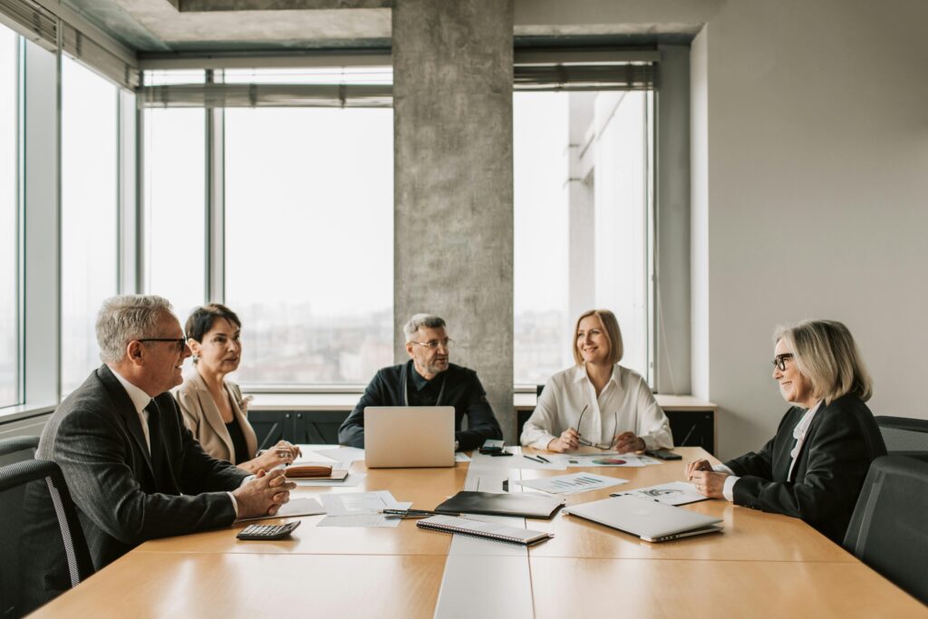 Cursos de inglés con profesor nativo business meeting