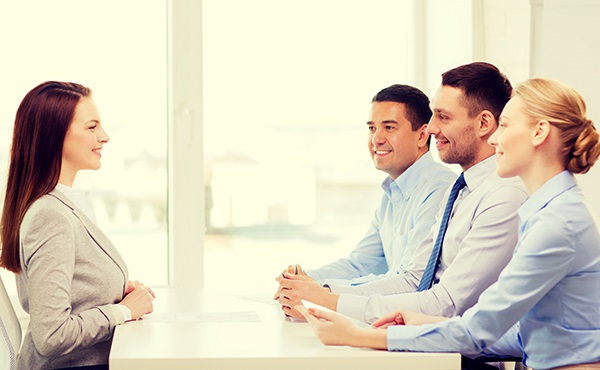 Cursos de inglés con profesor nativo ¿Quieres crecer profesionalmente? El inglés puede ser tu mejor aliado Cursos de inglés con profesor nativo job interview4 1