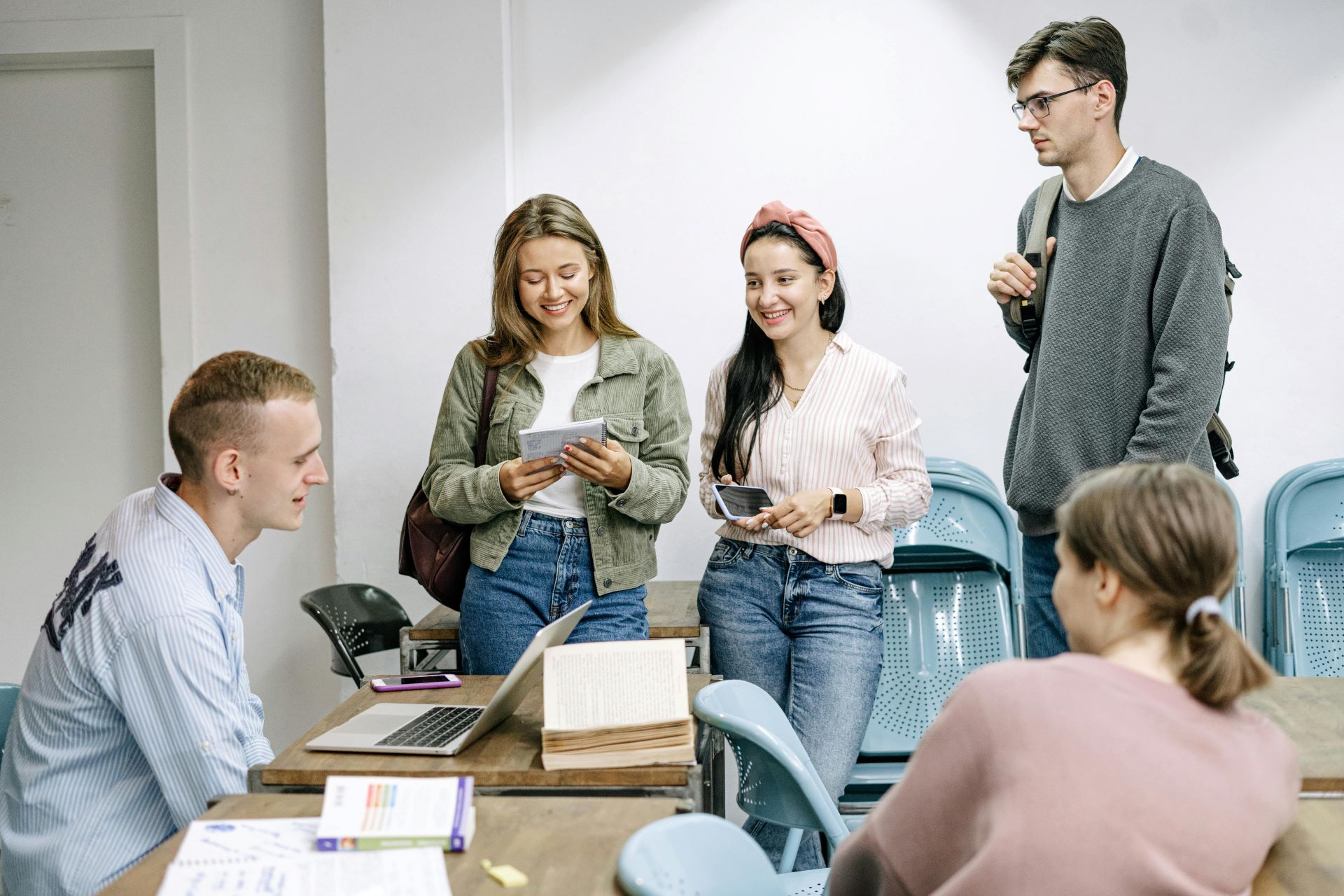 Cursos de inglés con profesor nativo modern students